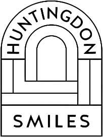 Huntingdon Smiles logo